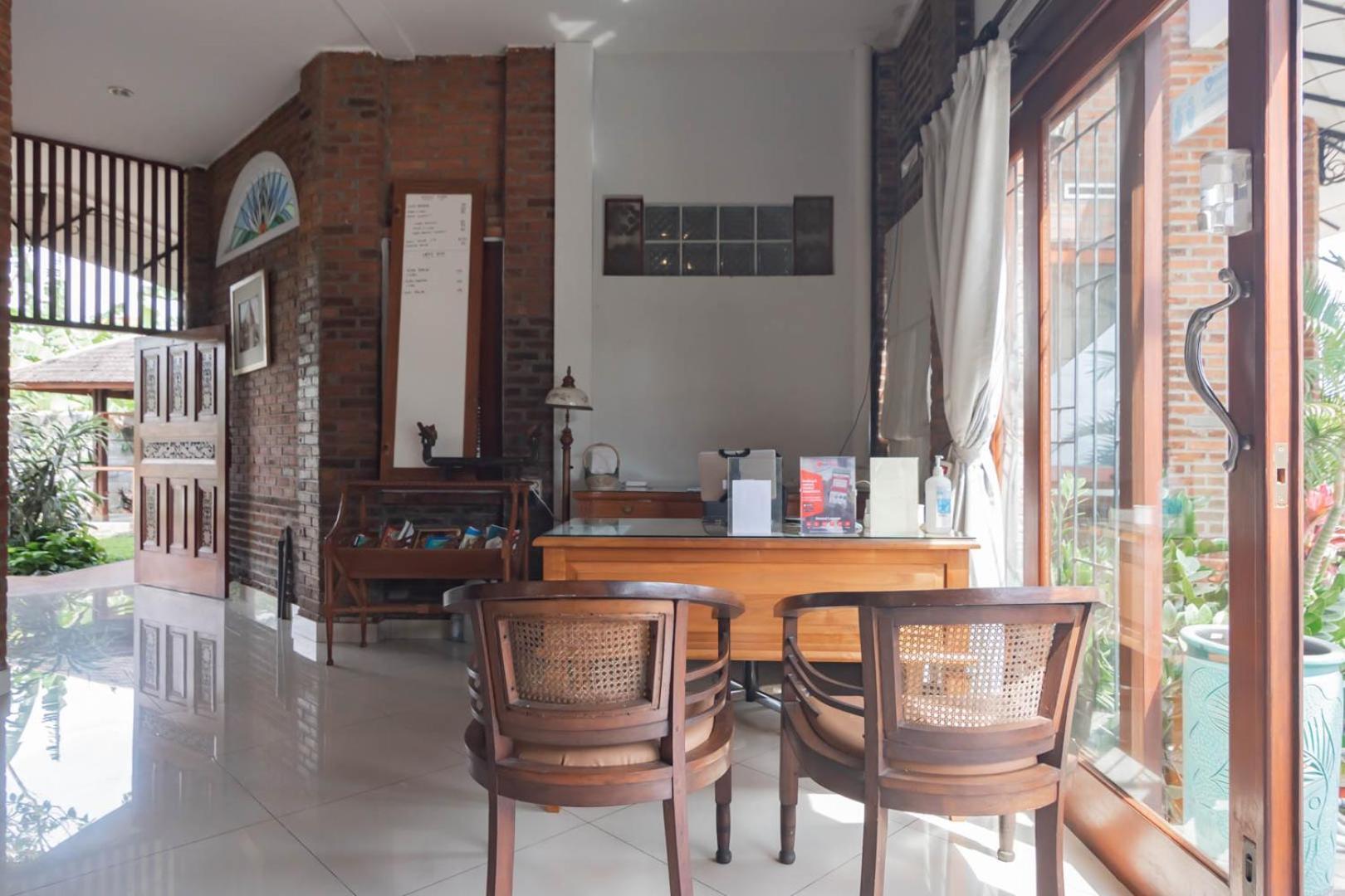 Reddoorz Plus Near Dago Pakar Bandung Exterior photo