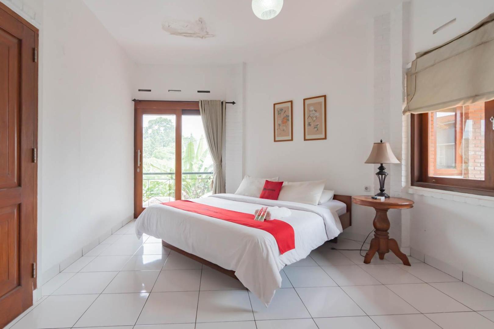 Reddoorz Plus Near Dago Pakar Bandung Exterior photo