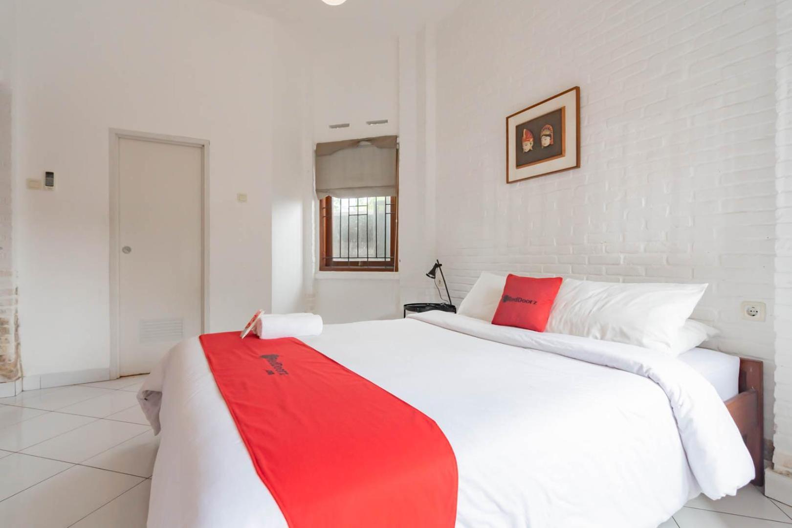 Reddoorz Plus Near Dago Pakar Bandung Exterior photo